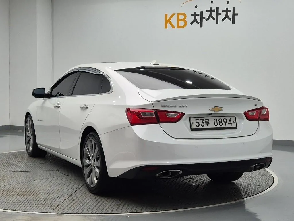 Chevrolet Malibu 2017 photo 2