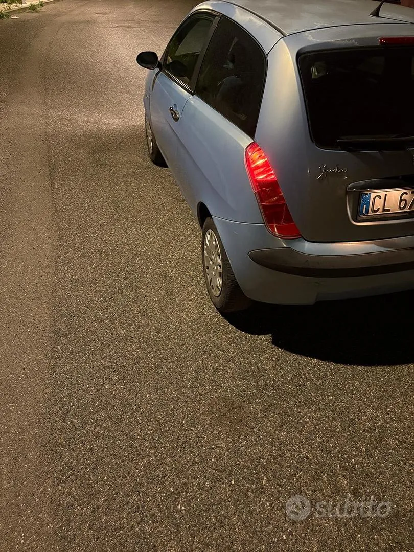 Lancia Ypsilon 2004 photo 4