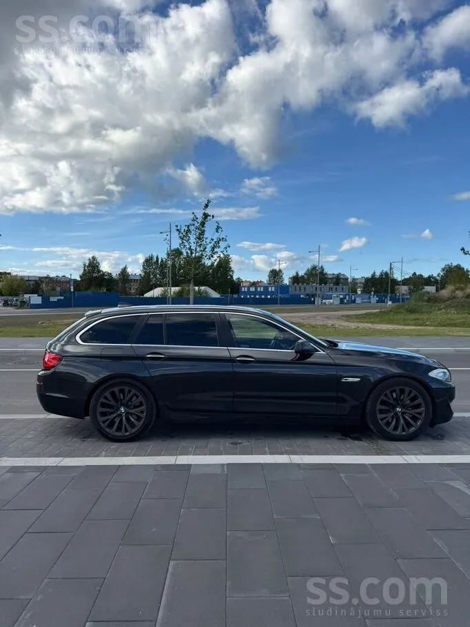 BMW 530 2012 photo 3
