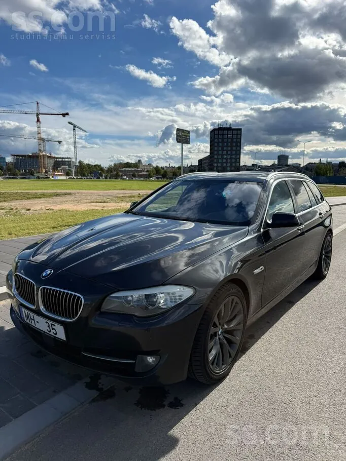 BMW 530 2012 photo 4