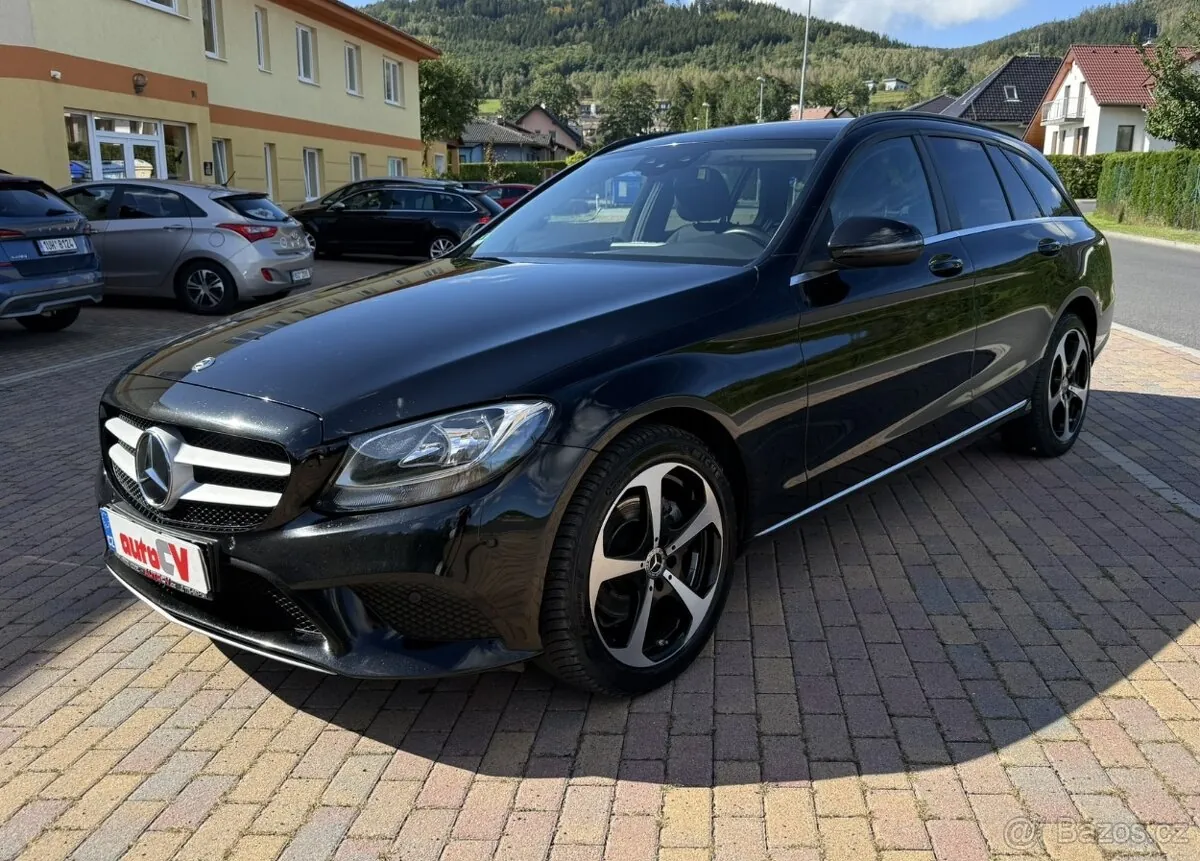 Mercedes-Benz C-Class 2021 photo 2