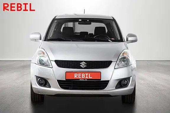 Suzuki Swift 2012 photo 3