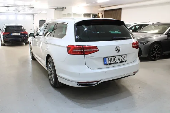 Volkswagen Passat 2019 photo 2