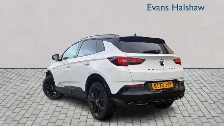 Vauxhall Grandland 2022 photo 3