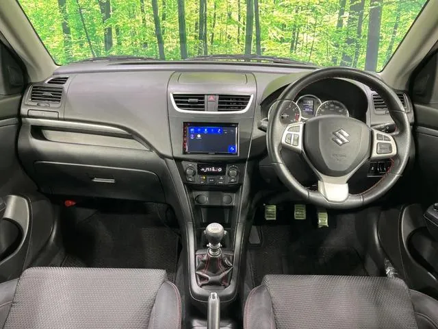 Suzuki Swift 2013 photo 2