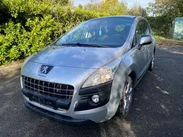 Peugeot 3008 2010 photo 2