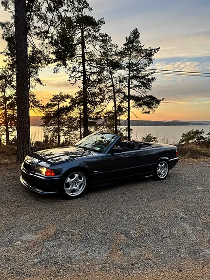 BMW 318I