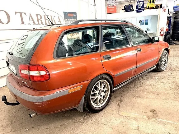 Volvo V40 2001 photo 4