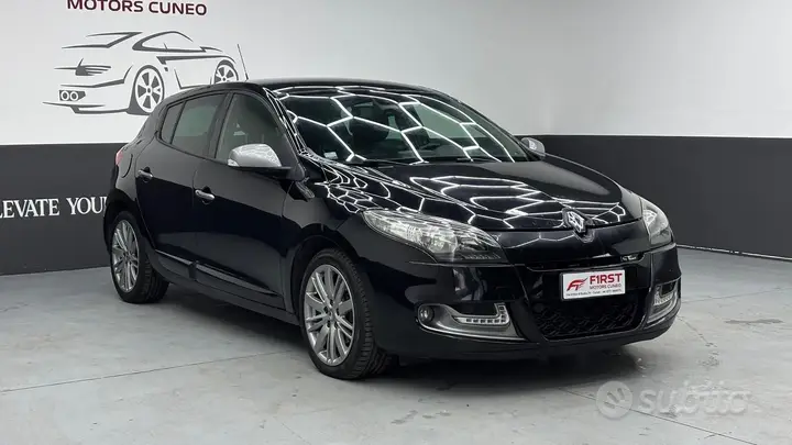 Renault Megane 2013 photo 2