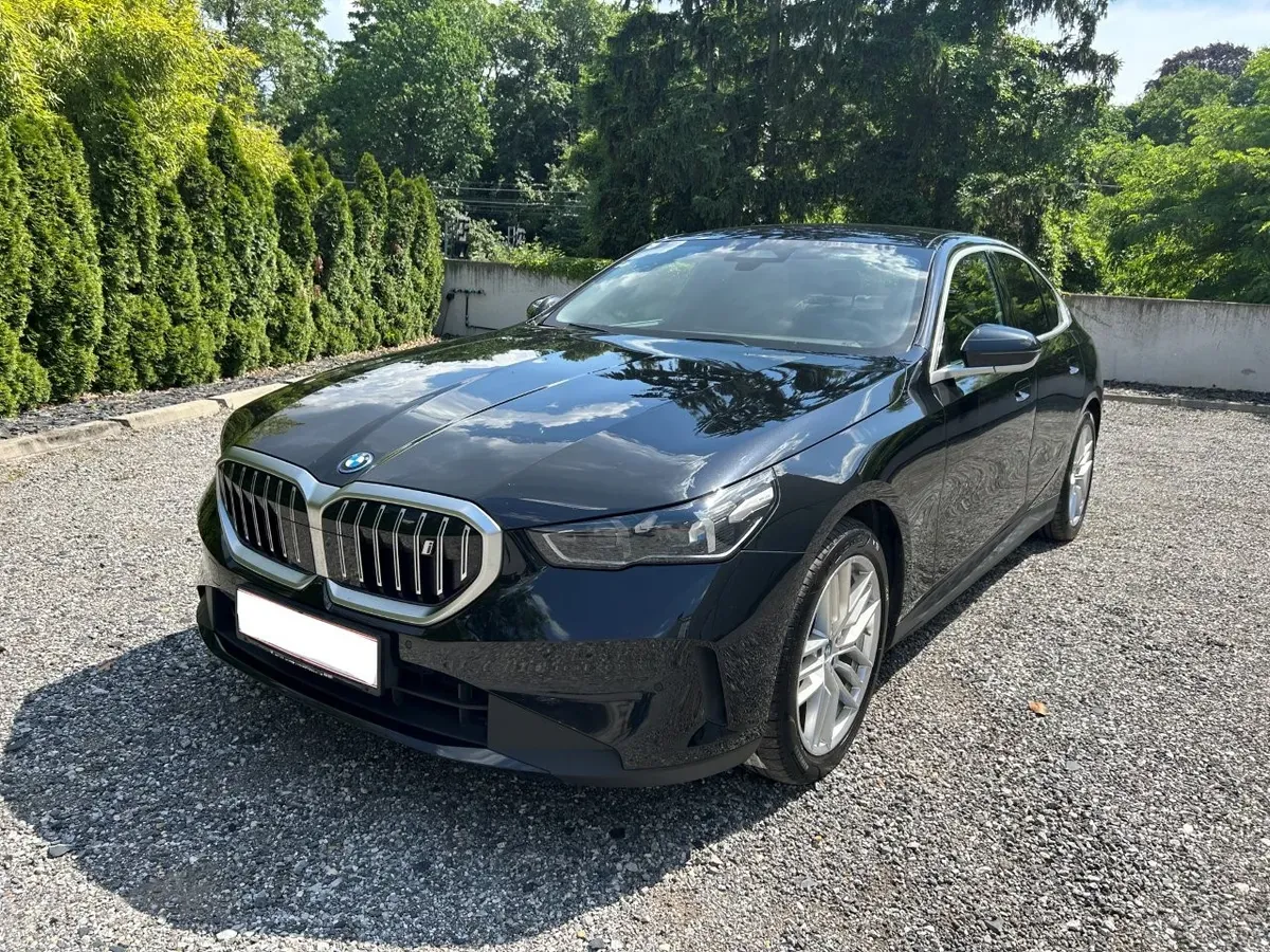 BMW I5