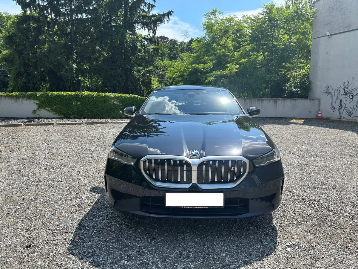 BMW I5 2024 photo 2