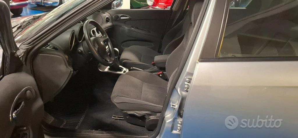 Alfa Romeo 156 2003 photo 3