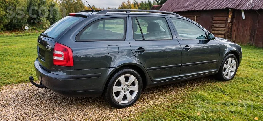 Skoda Octavia 2009 photo 2