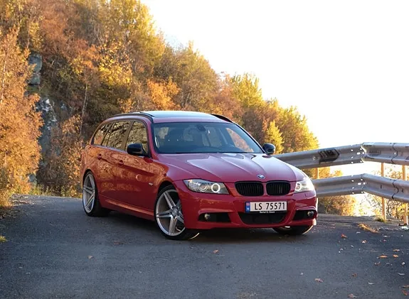 BMW 318D 2010 photo 5