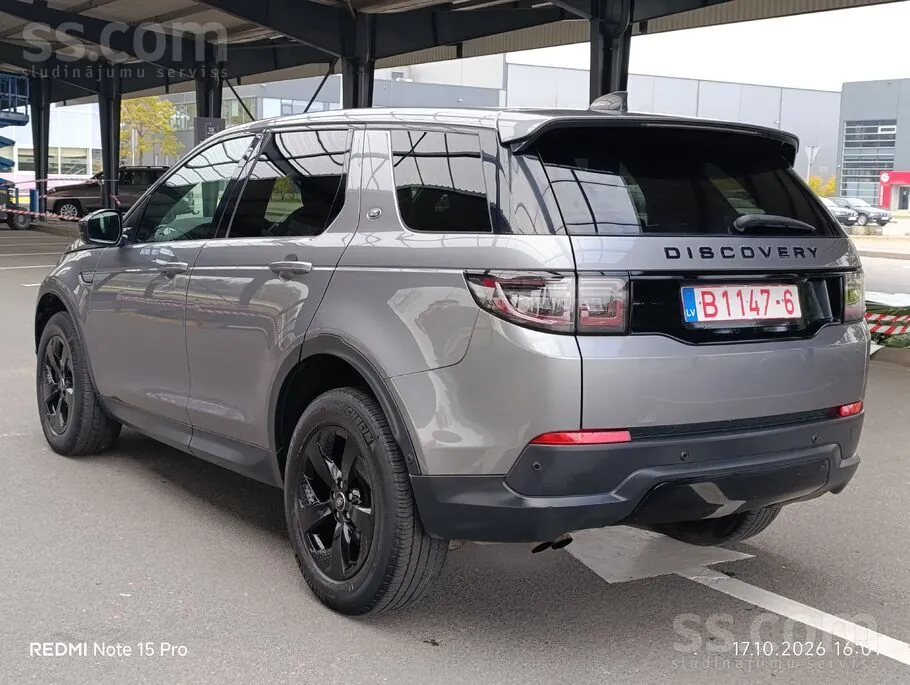 Land Rover Discovery Sport 2021 photo 2