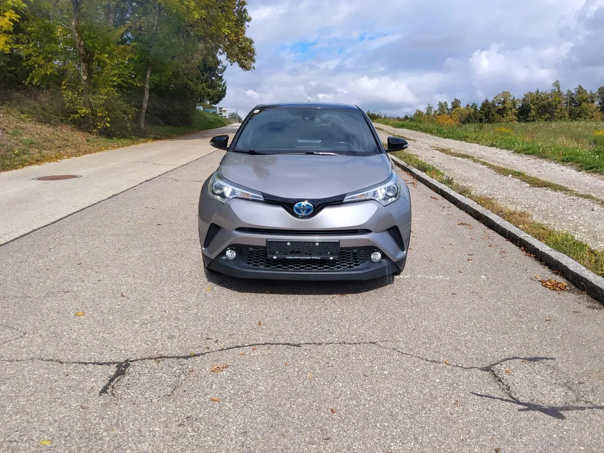 Toyota C-Hr 2017 photo 3