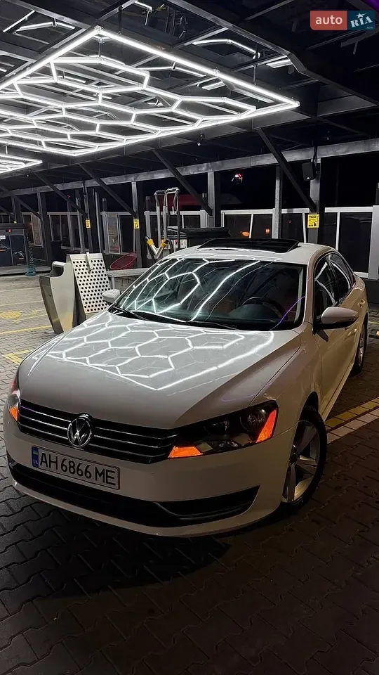 Volkswagen Passat 2011 photo 3