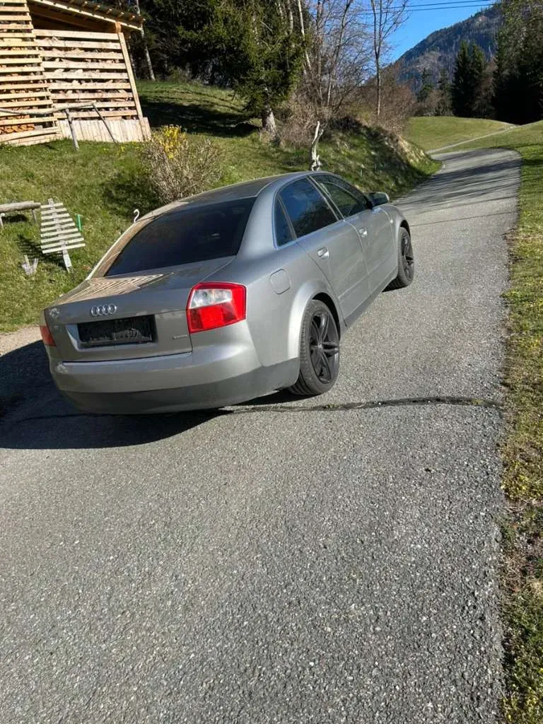 Audi A4 2002 photo 2