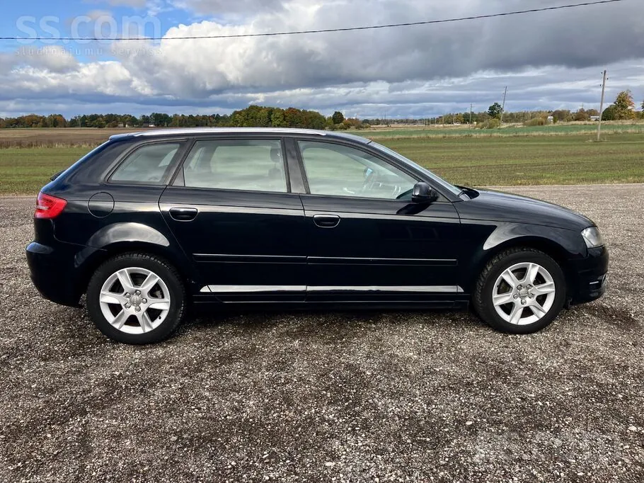 Audi A3 Sportback 2011 photo 2