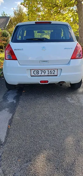 Suzuki Swift 2009 photo 2