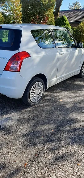 Suzuki Swift 2009 photo 3