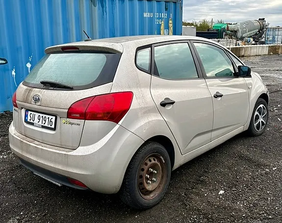 Kia Venga 2010 photo 4