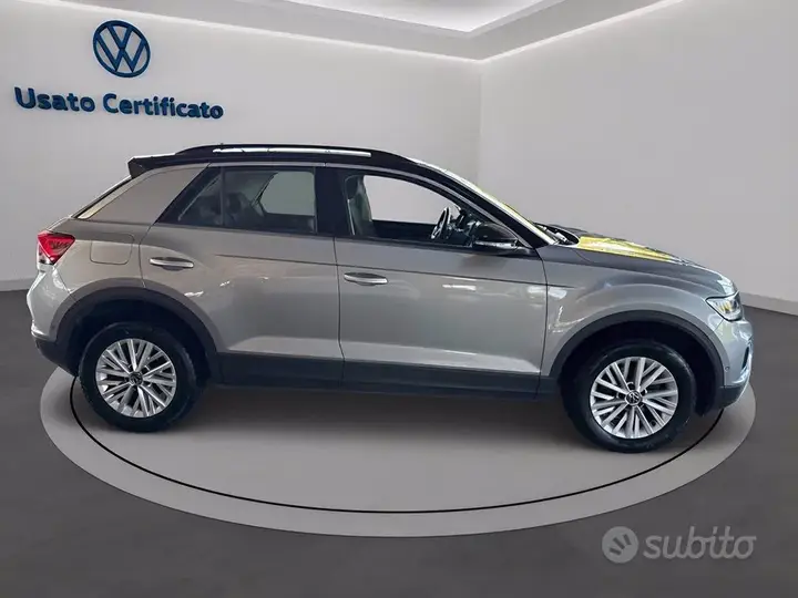 Volkswagen T-Roc 2023 photo 3