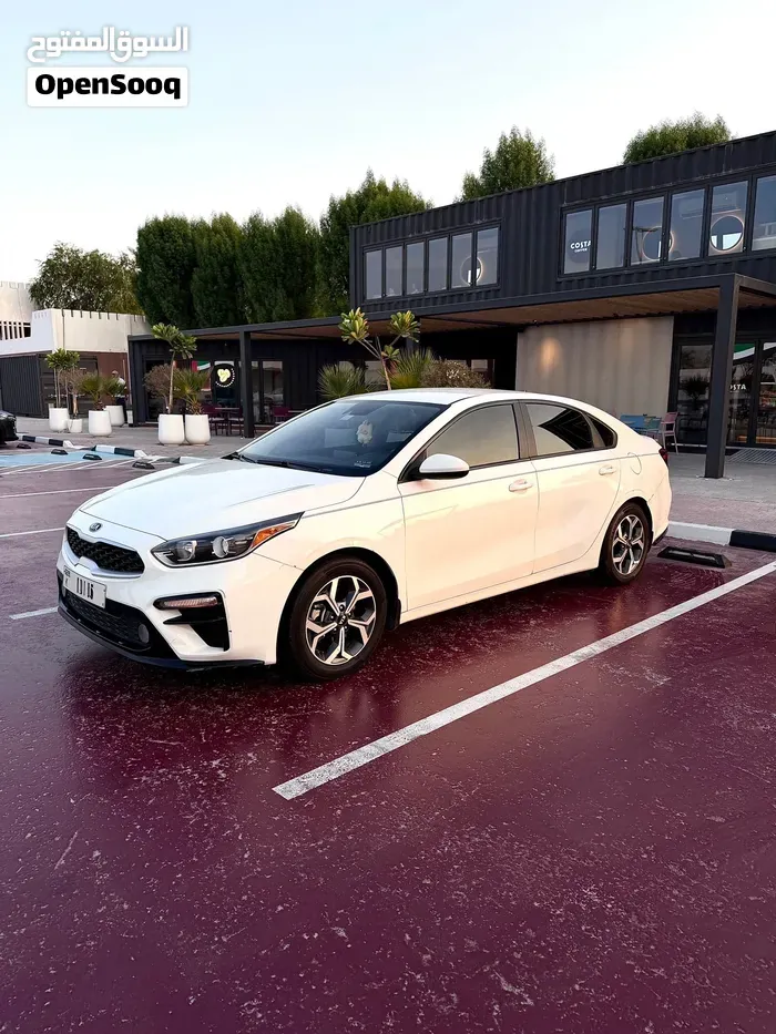 Kia Forte 2021 photo 2
