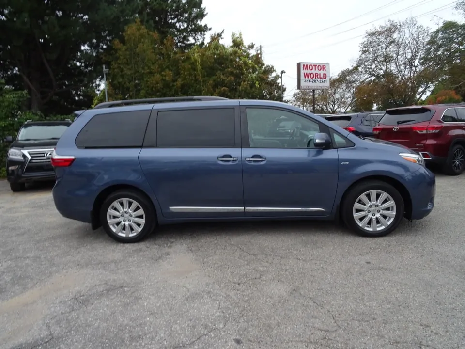 Toyota Sienna 2017 photo 5