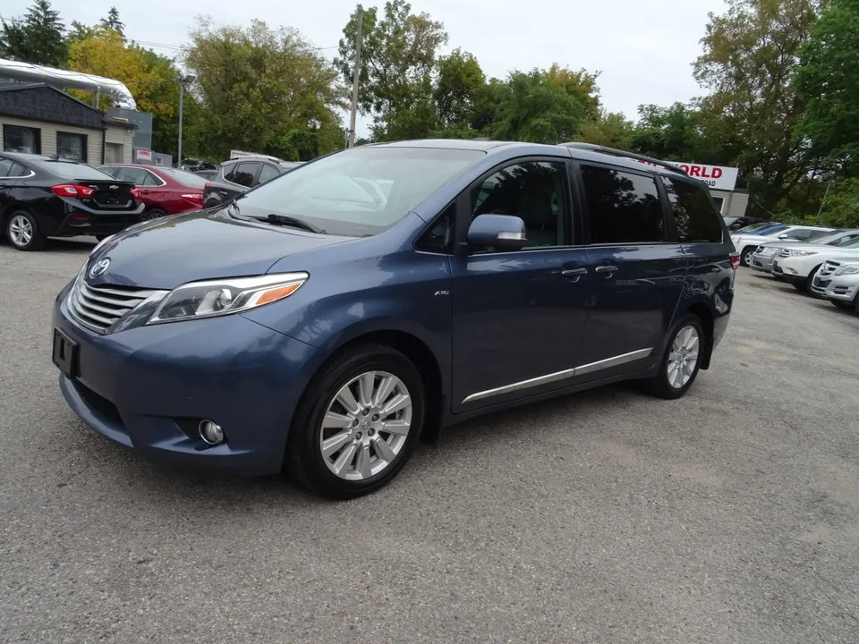 Toyota Sienna 2017 photo 2