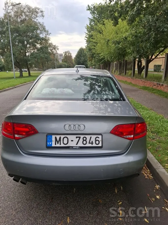 Audi A4 2009 photo 2