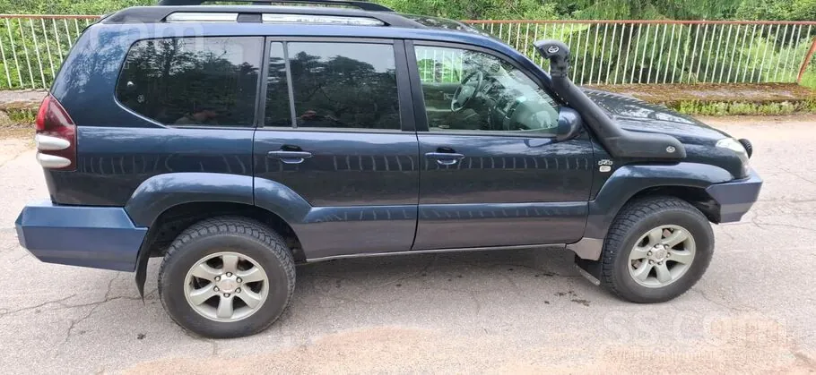 Toyota Land Cruiser 2003 photo 4