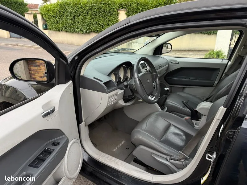 Dodge Caliber 2008 photo 2