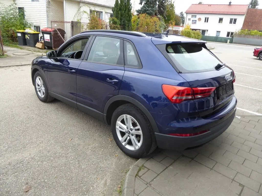 Audi Q3 2021 photo 3