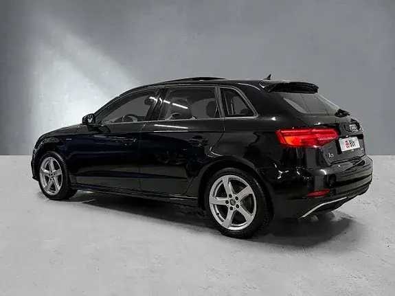 Audi A3 2017 photo 3