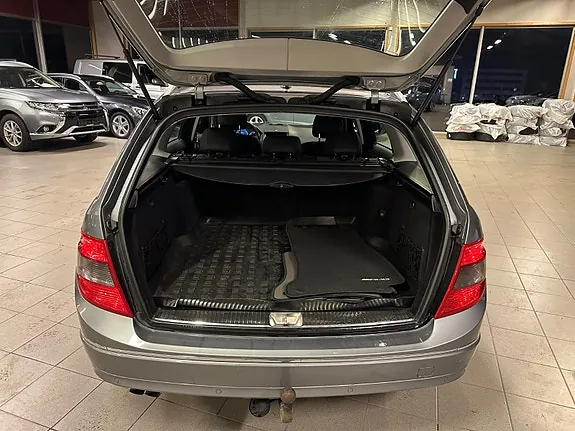 Mercedes-Benz C200 D 2008 photo 5