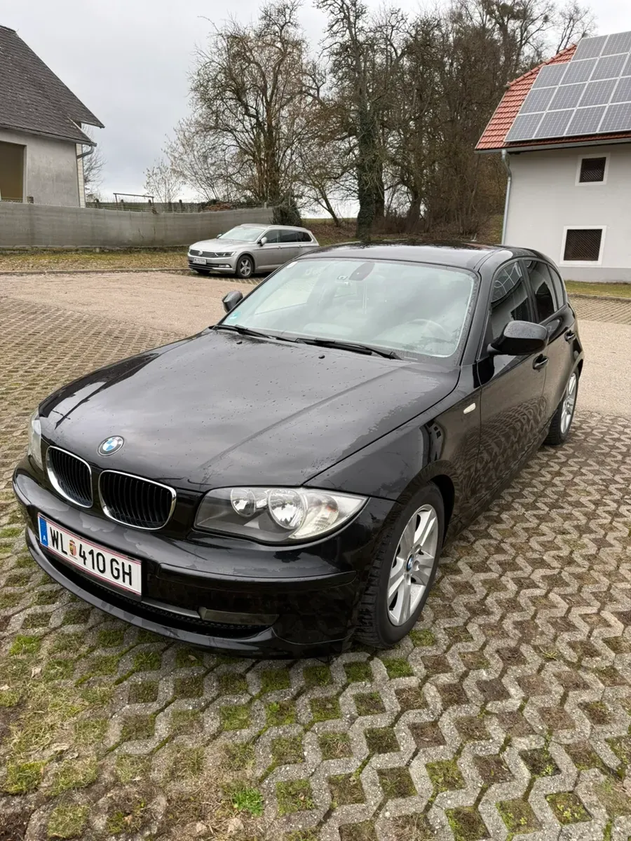 BMW 1 Series 2011 photo 2