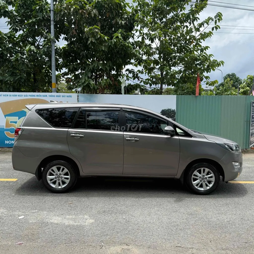 Toyota Innova 2019 photo 3