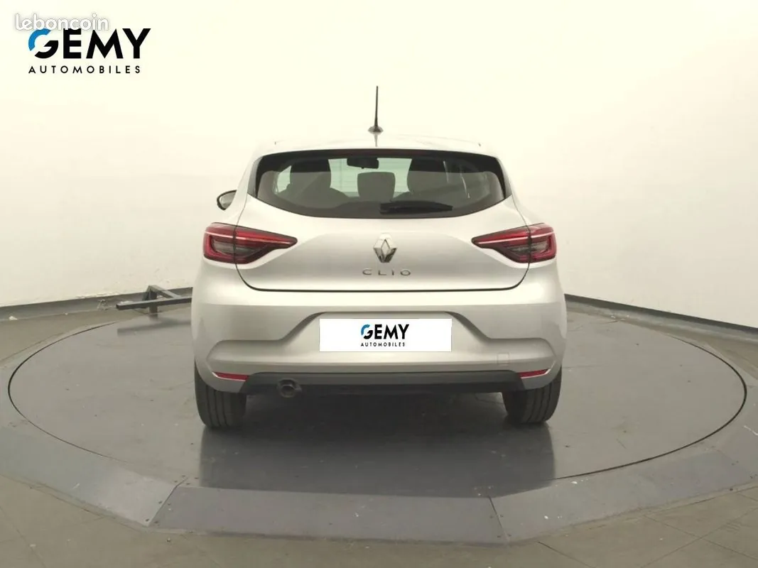 Renault Clio 2023 photo 5