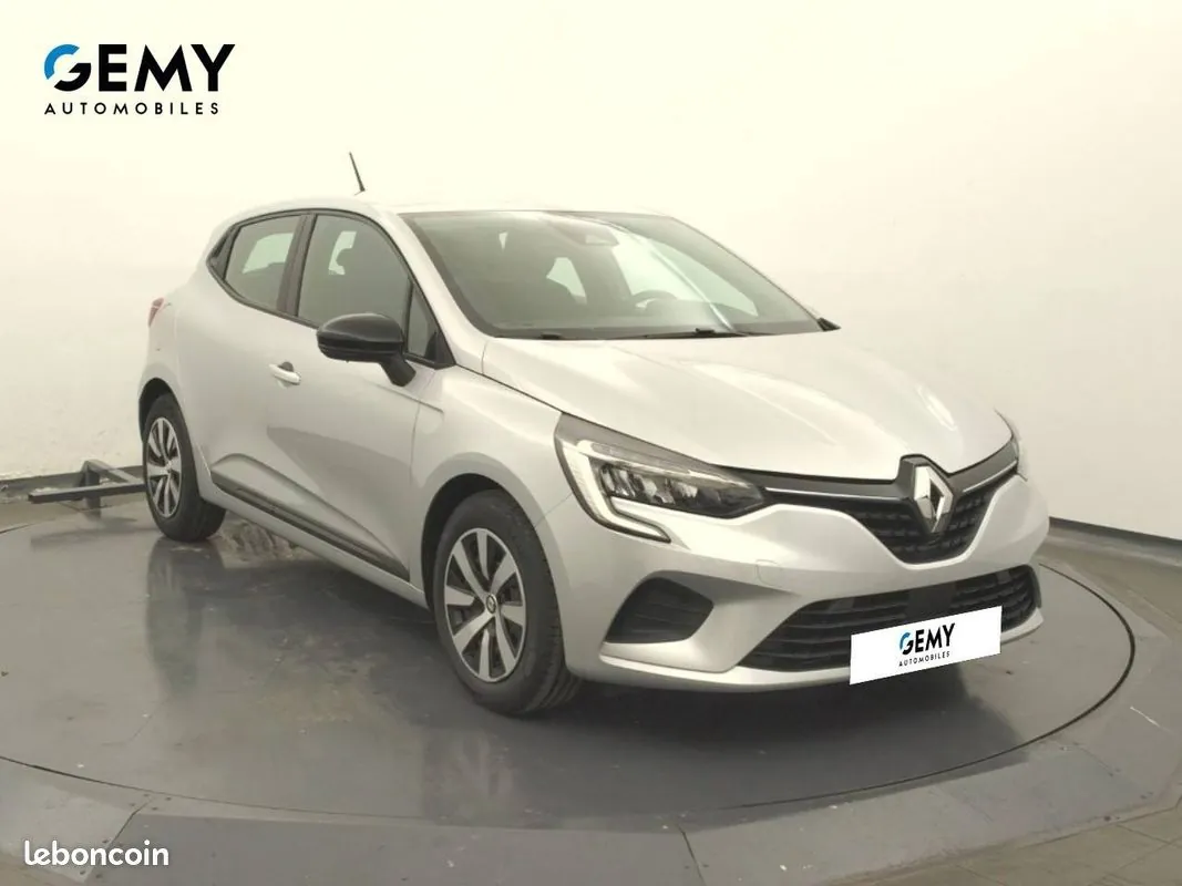 Renault Clio 2023 photo 3