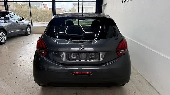 Peugeot 208 2018 photo 4