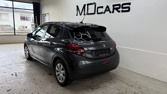 Peugeot 208 2018 photo 5