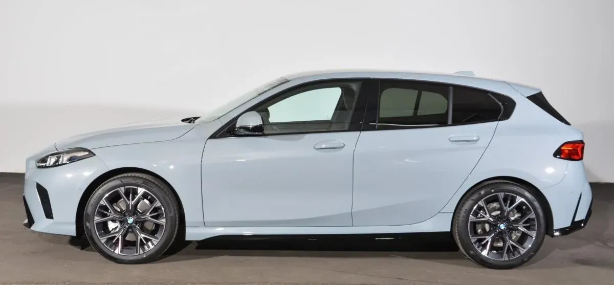 BMW 1 Series 2026 photo 3