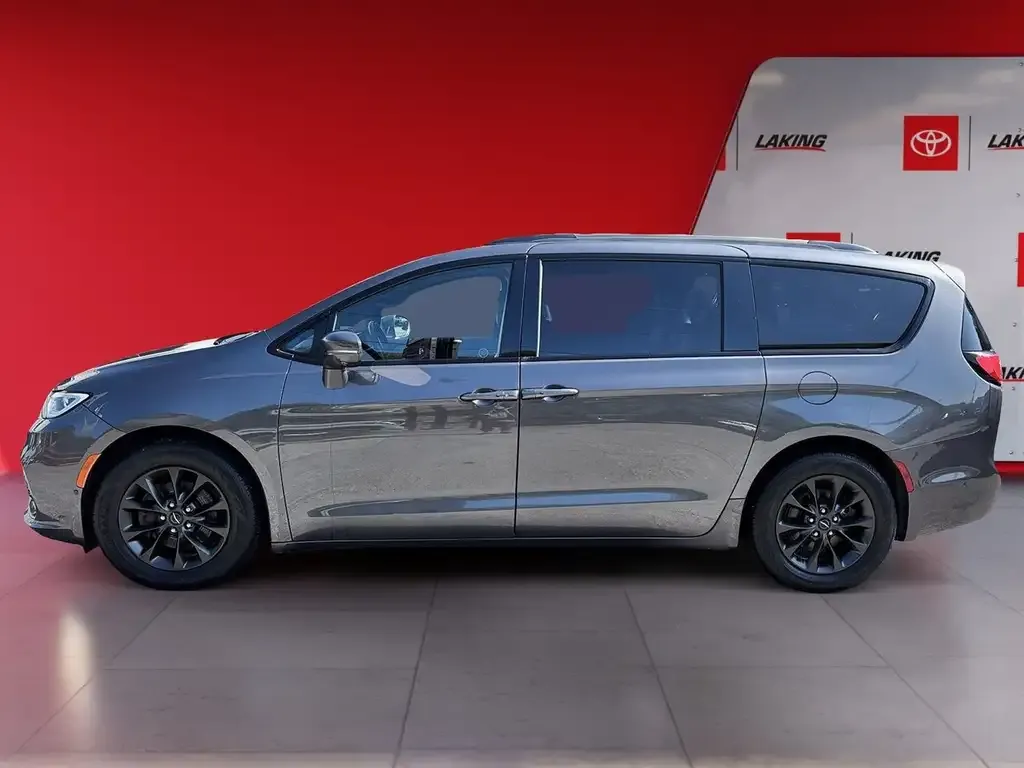 Chrysler Pacifica 2022 photo 3
