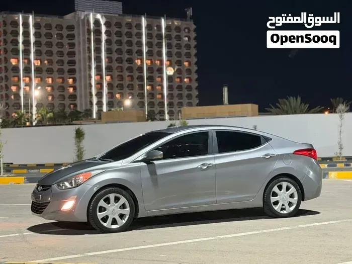 Hyundai Elantra 2012 photo 3