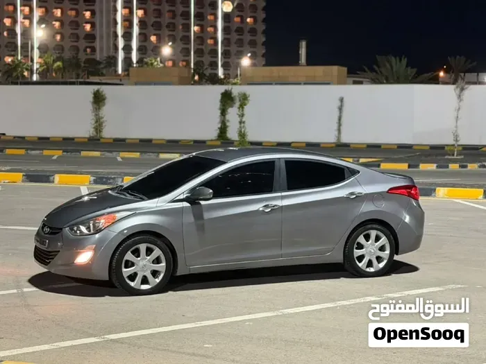 Hyundai Elantra 2012 photo 2
