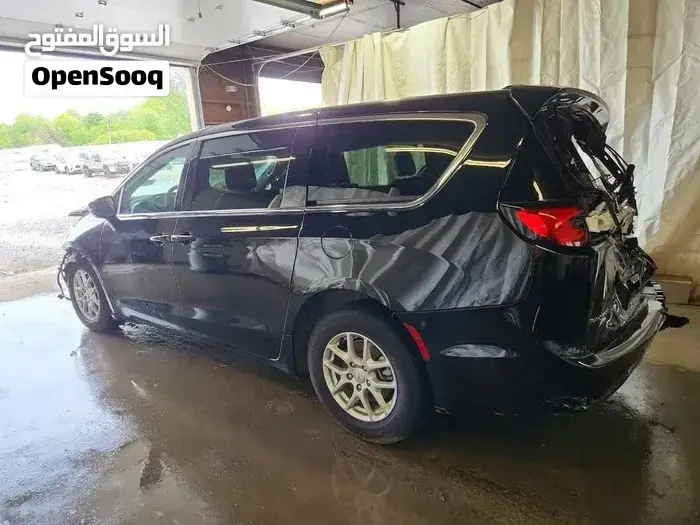 Chrysler Pacifica 2026 photo 2