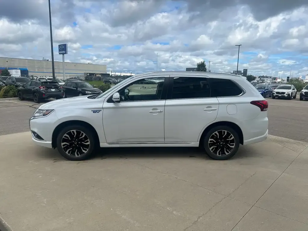 Mitsubishi Outlander 2018 photo 4