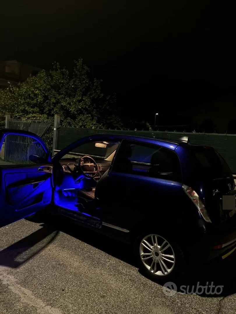 Lancia Ypsilon