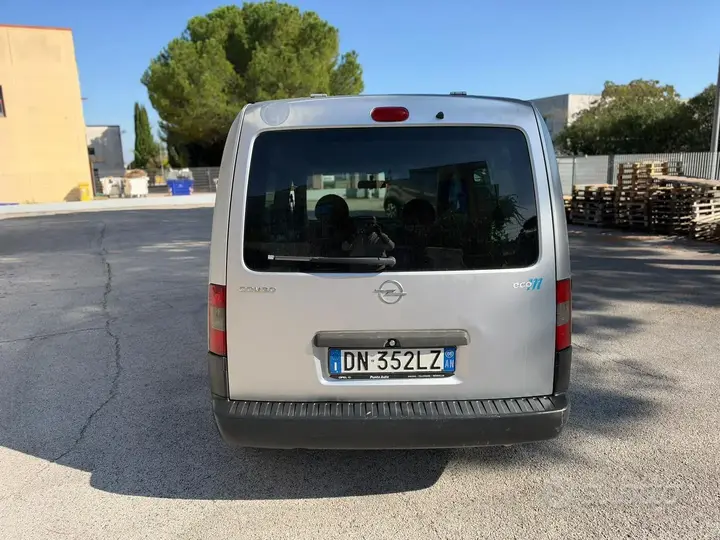Opel Combo 2009 photo 4